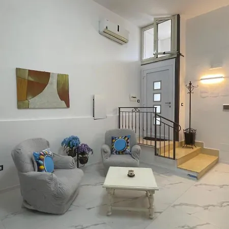 Casa Intera Piano Terra Con Piccolo Giardino * Qualiano