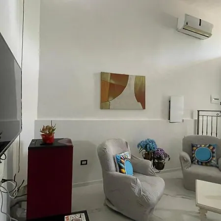 Casa Intera Piano Terra Con Piccolo Giardino * Qualiano