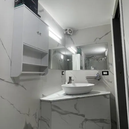 Casa Intera Piano Terra Con Piccolo Giardino * Qualiano